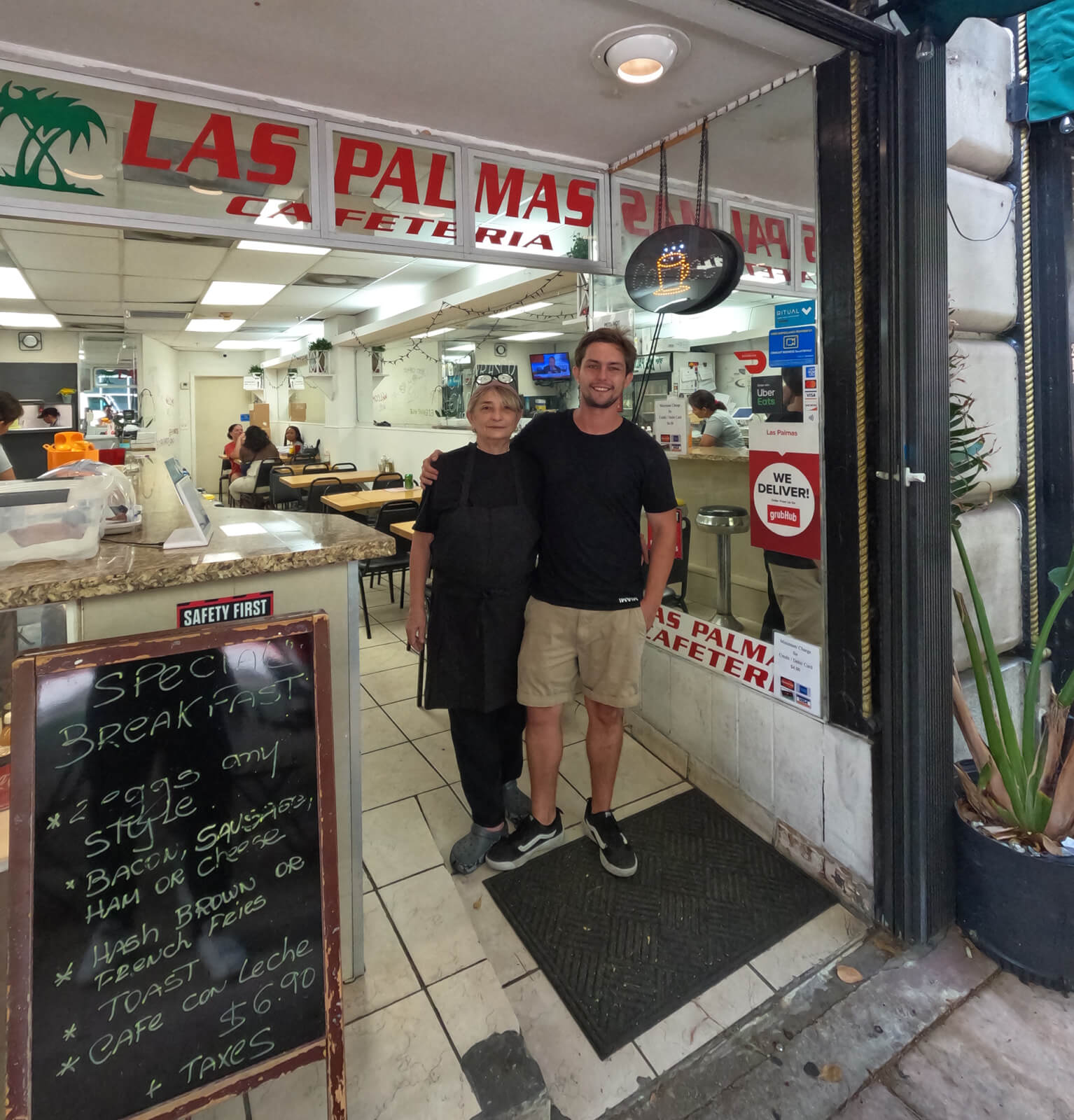 Small Business Spotlight: Las Palmas Cafeteria